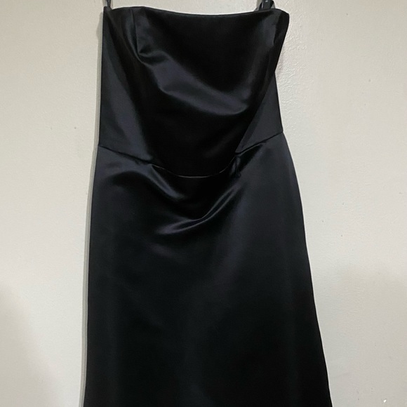 BLACK STRAPLESS COCKTAIL DRESS - Picture 1 of 4